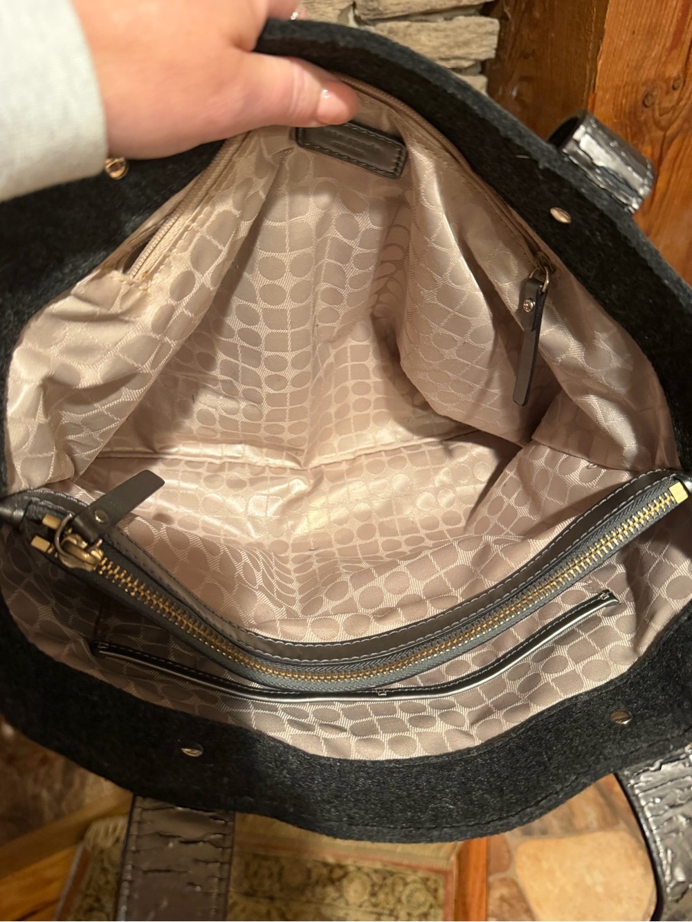 kate spade Black Wool Sparkle Tote with Metallic Leather Handles- Preloved! - Picture 8 of 14